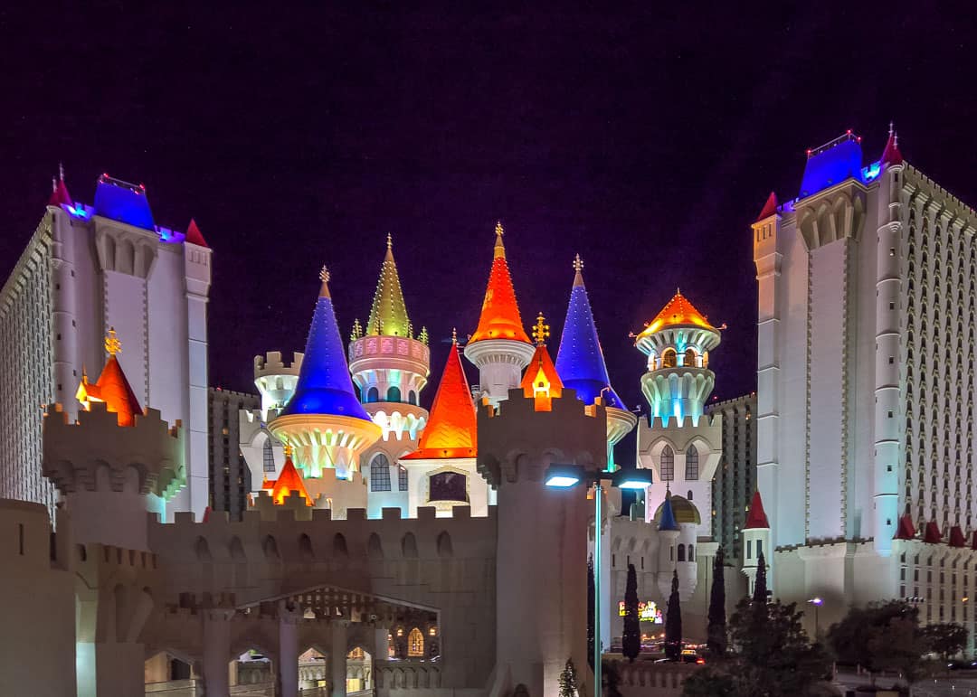 52 Fun & Romantic Things to do in Las Vegas for Couples